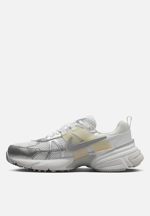 Nike - V2K Run