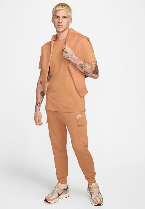Nike - NSW club tee - flax beige
