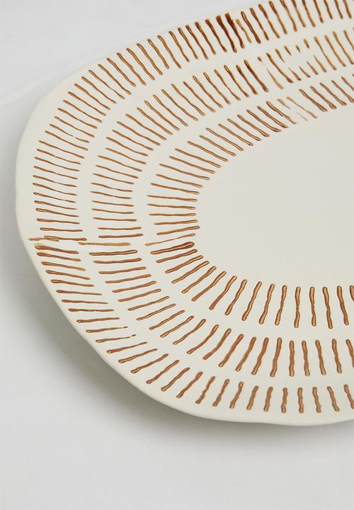 Sixth Floor - Earthenware plate - terra