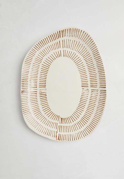 Sixth Floor - Earthenware plate - terra