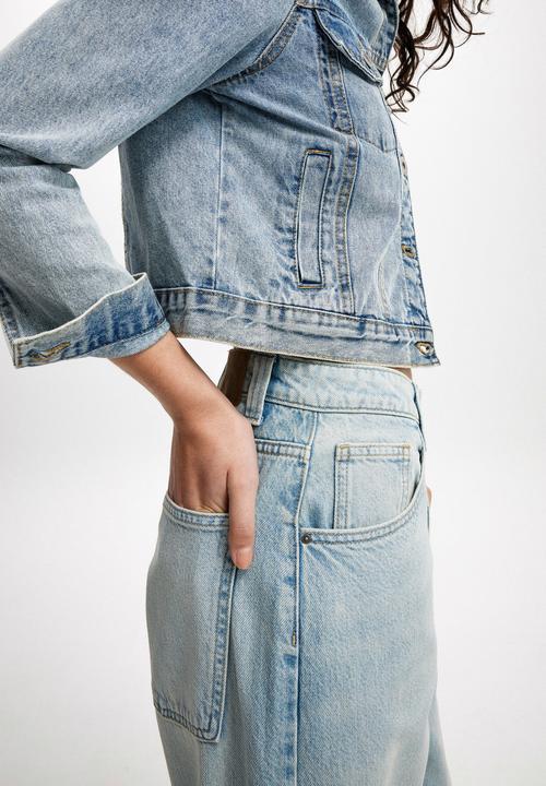 Cotton On - Super Baggy Jean - Sunfaded Blue