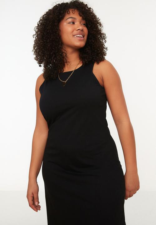 Trendyol - Plus straight cut slit knitted dress - schwarz