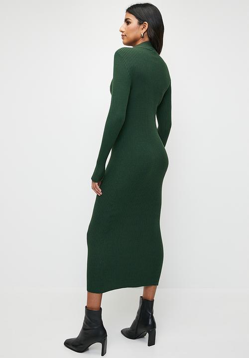 edit - Column knitwear dress with button detail - bottle green
