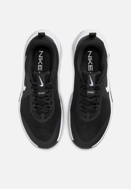 Nike - Mc trainer 3 - black/white