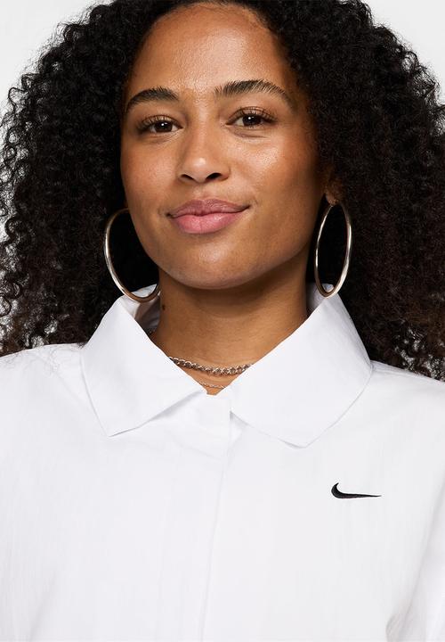 Nike - Nike Sportswear Women's Oversized Woven Jacket - white/black