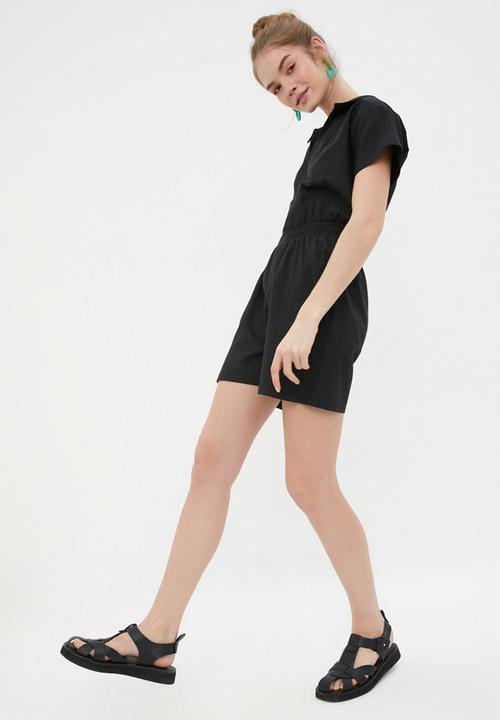 Trendyol - Elastic Waist Mini Woven Mini Jumpsuit - Schwarz