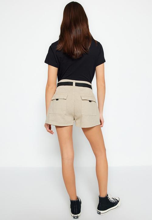 Trendyol - Cargo bermuda shorts - beige