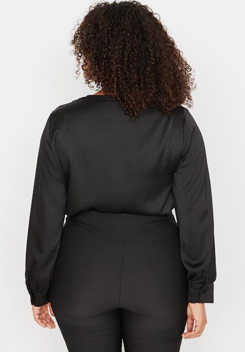Trendyol - Plus Satin Look Bodysuit - Schwarz