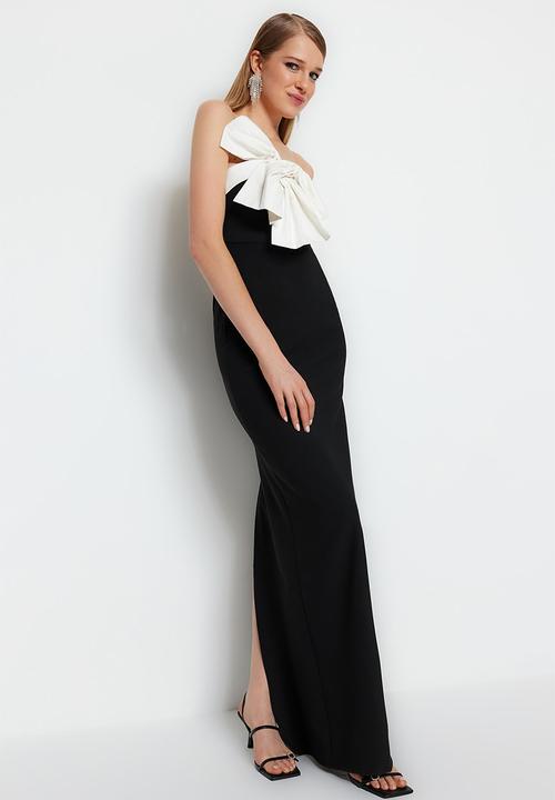 Trendyol - Lined woven dress - black and white