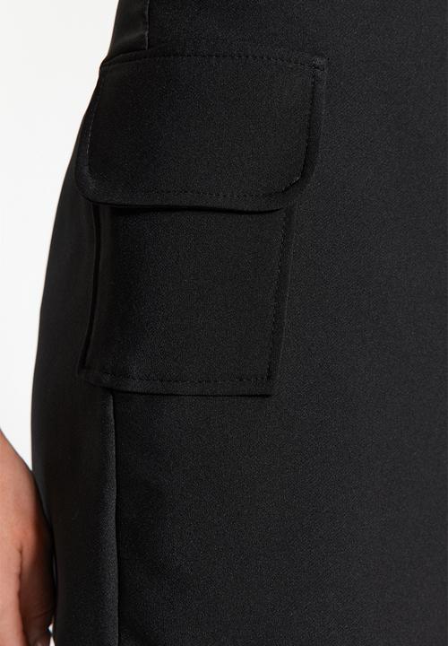 Trendyol - Accessorized woven shorts - black
