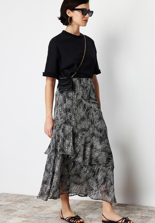 Trendyol - Black animal pattern lined woven skirt - black