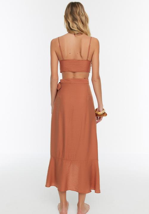 Trendyol - Woven ruffle blouse and skirt set - cinnamon