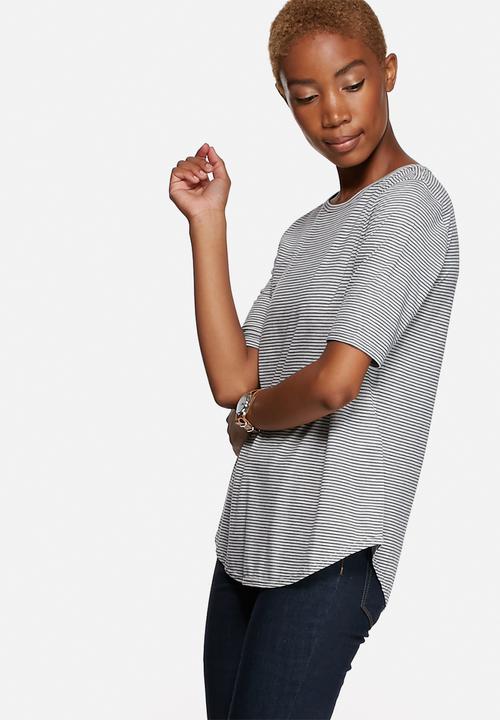 Jacqueline de Yong - Laban Tee