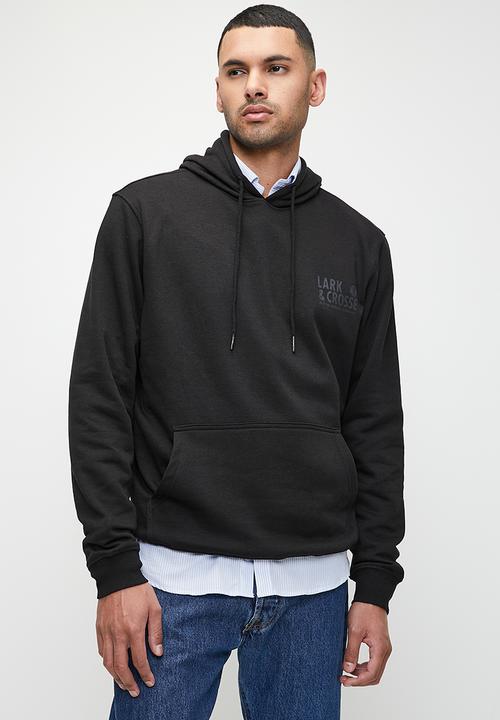 Lark & Crosse - L&C Printed Hoodie Neck Top - Black