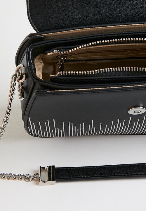 Jo Borkett - Teardrop flapover sling - black