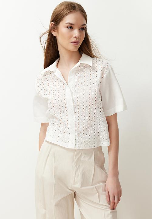 Trendyol - Embroidered crop shirt - ecru