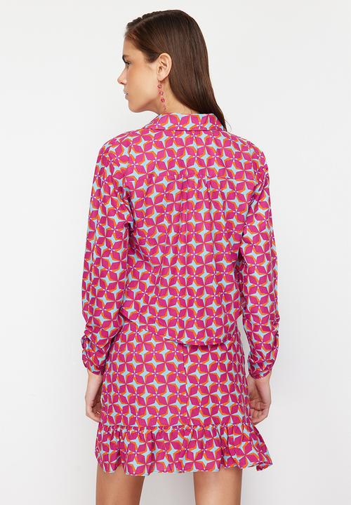 Trendyol - Geometric pattern ruffle skirt suit - fuchsia