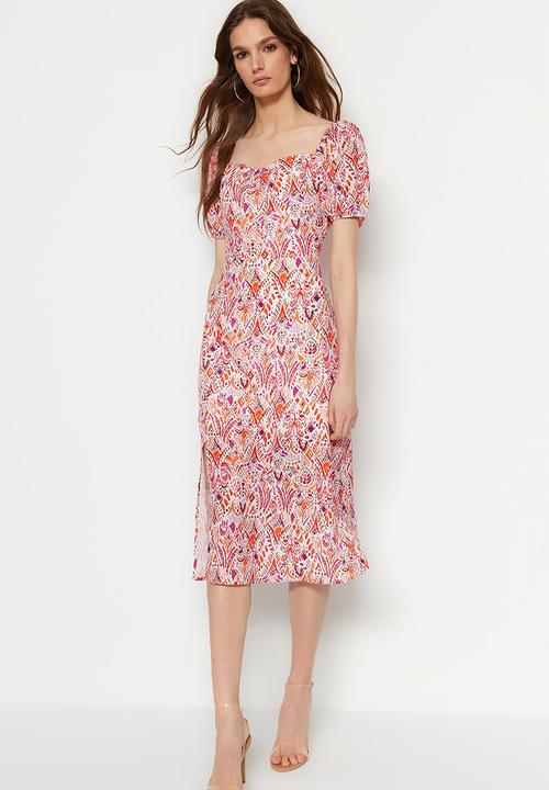 Trendyol - Slit a-line midi dress - pink