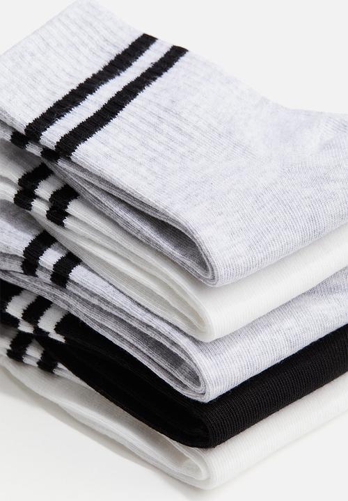 H&M - 5-pack socks - grey,white & black