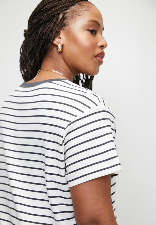 edit - Striped v-neck tee plus - grey/white