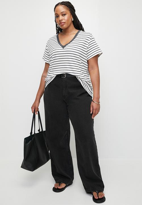 edit - Striped v-neck tee plus - grey/white
