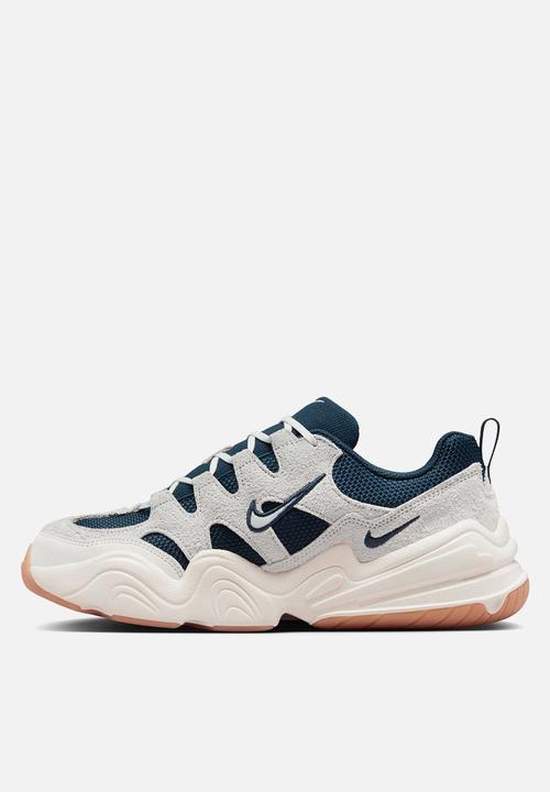 Nike - Tech Hera