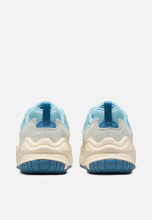 Nike - Tech Hera