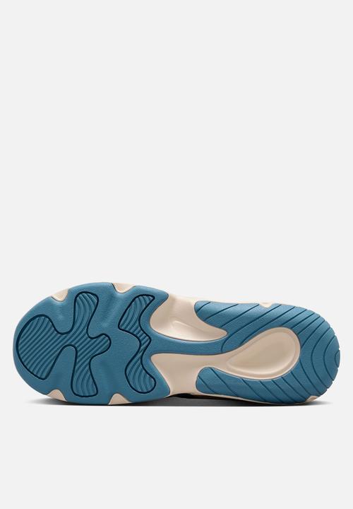 Nike - Tech Hera