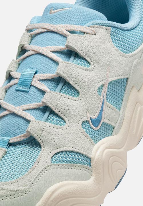 Nike - Tech Hera