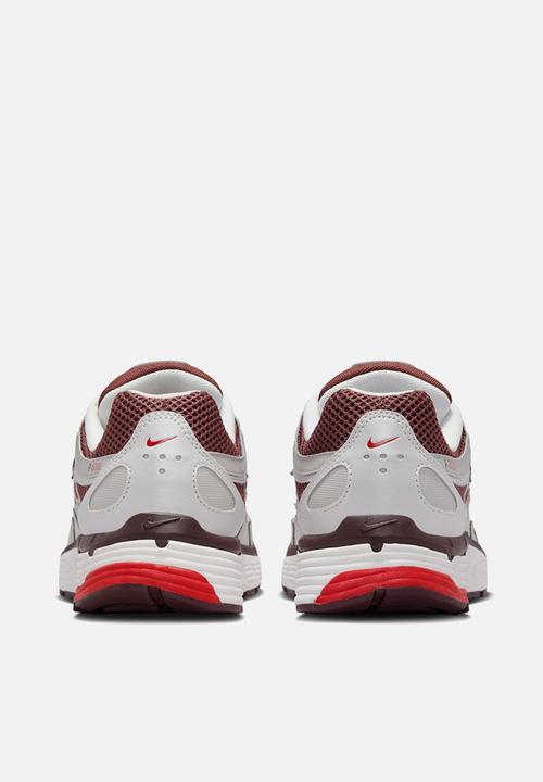 Nike - Wmns P-6000
