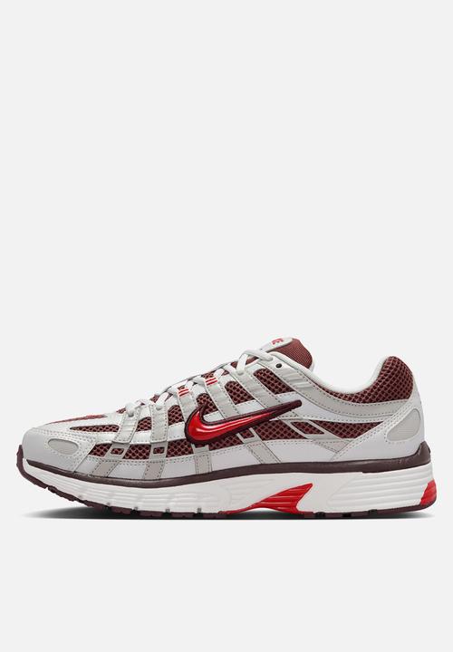 Nike - Wmns P-6000