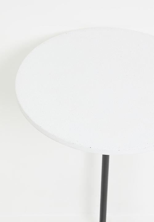 Nolden Brothers - Sally side table - natural