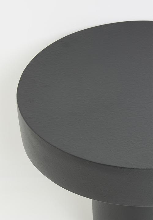 Nolden Brothers - Deen side table - black
