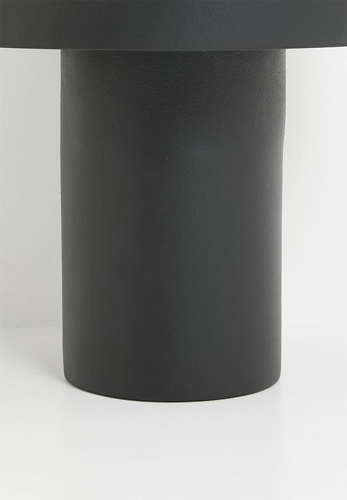 Nolden Brothers - Deen side table - black