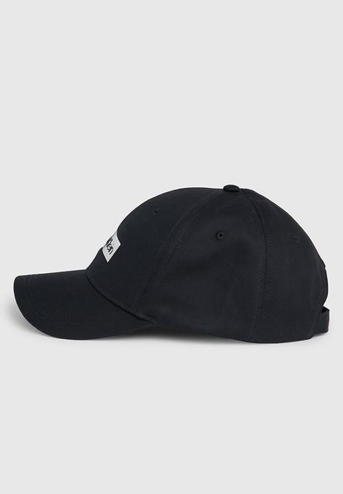 Calvin Klein - Rtw Embroidered Logo Bb Cap  -  CK Black