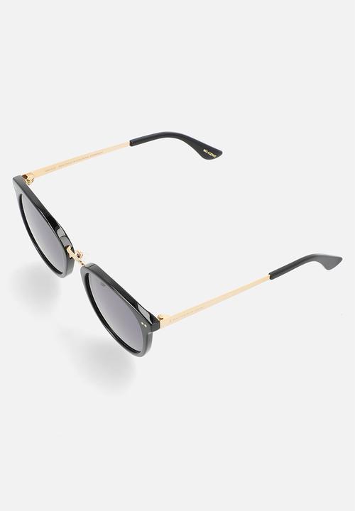Kapten & Son - Prague - All Black