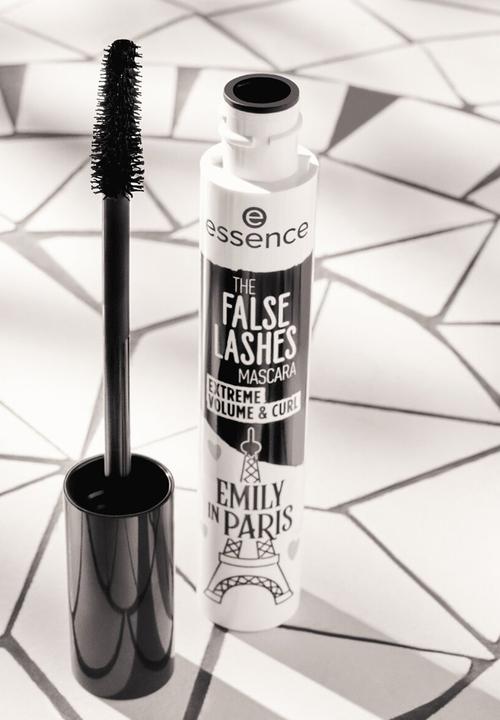 essence - Emily in Paris by essence The False Lashes Mascara