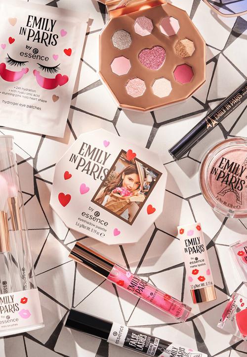 essence - Emily in Paris by essence Baked Blushlighter
