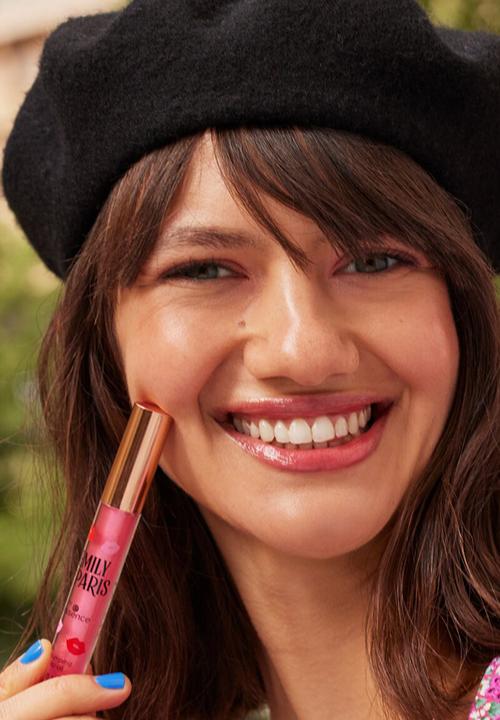 essence - Emily in Paris by essence Plumping Lip Oil 01