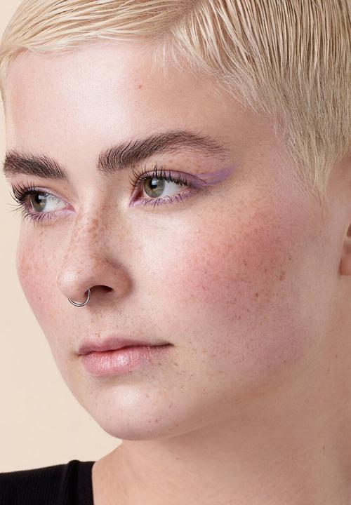Catrice - Soft Glam Filter Fluid 002