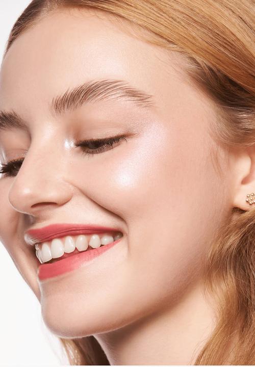 essence - Skin Tint 10