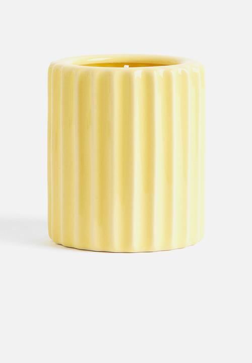Scented candle - yellow
