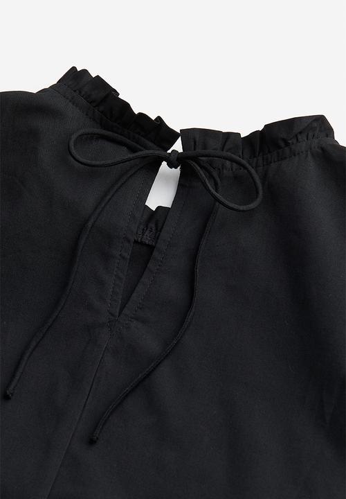 H&M - Puff-sleeved peplum blouse - black