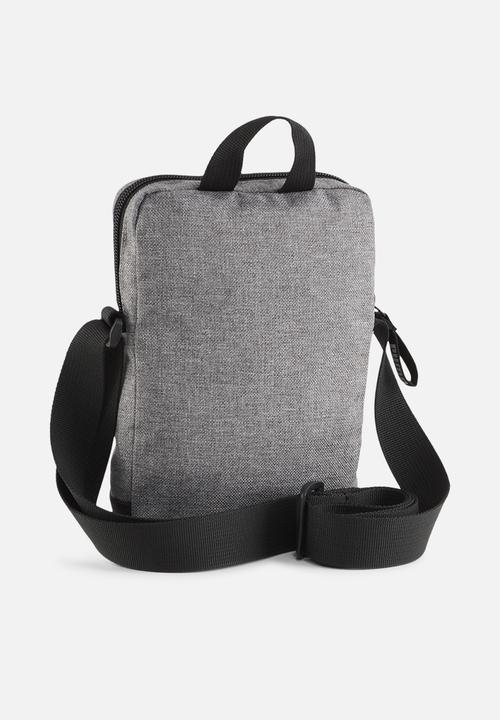 PUMA - Puma Buzz Portable - Medium Grey Heather