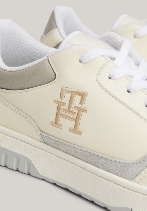 Tommy Hilfiger - TH Basket Street Poop - Cream