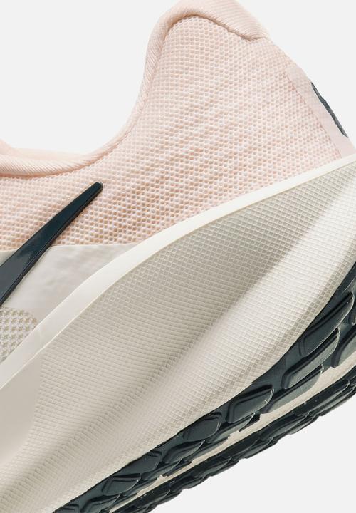 Nike - Downshifter 13 - guava ice/armory navy-sail-armory navy