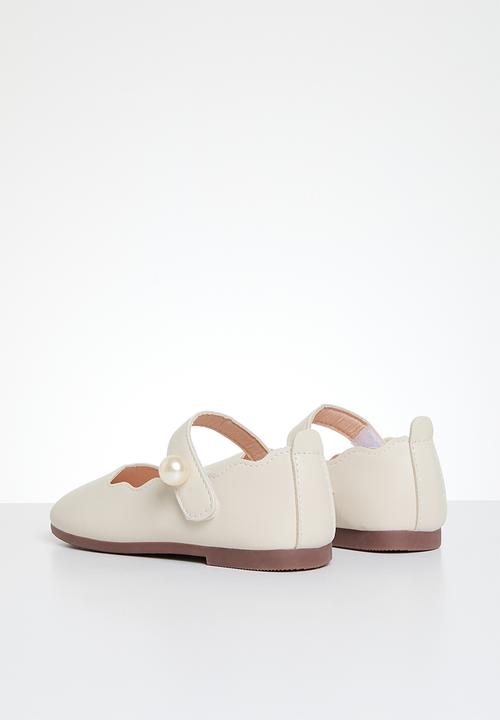 Pop Candy - Pearl buckle pump - beige