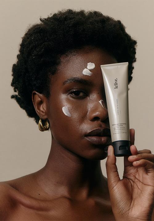 lelive. - best selling 3-step routine - clarify, brighten + glow 