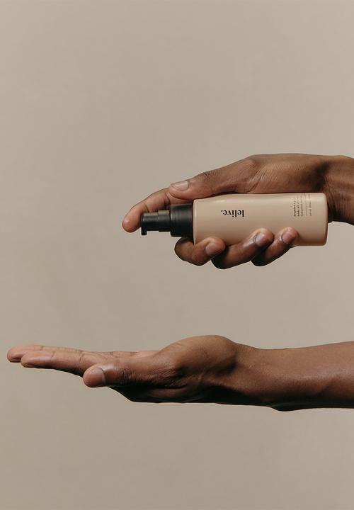 lelive. - Oil la la  brighten + glow body oil