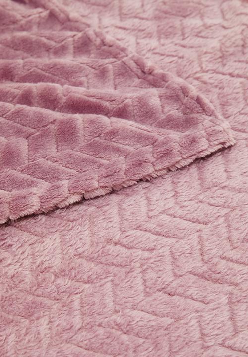 Sixth Floor - Herringbone Plush Fleece Throw - Dusty Pink